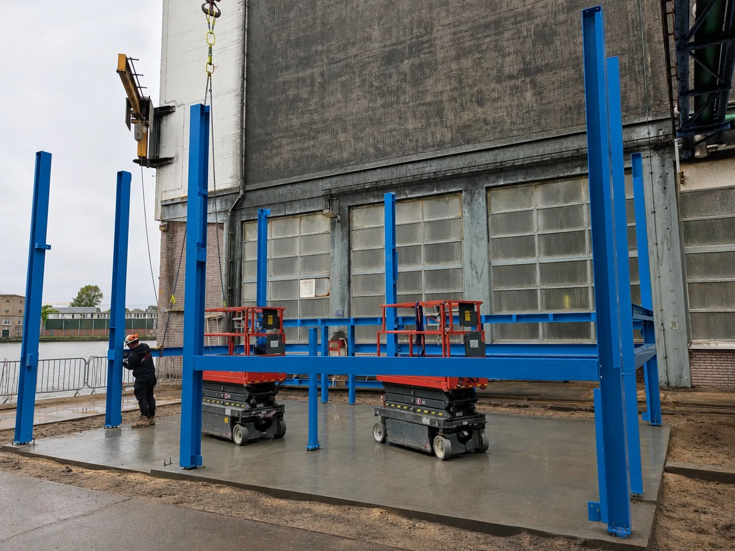 Foto 3: nieuw gebouw voor de maisreiniger op het terrein van Tate & Lyle